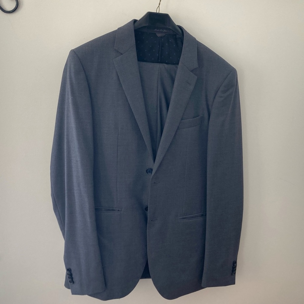 Grey suit (2-piece)